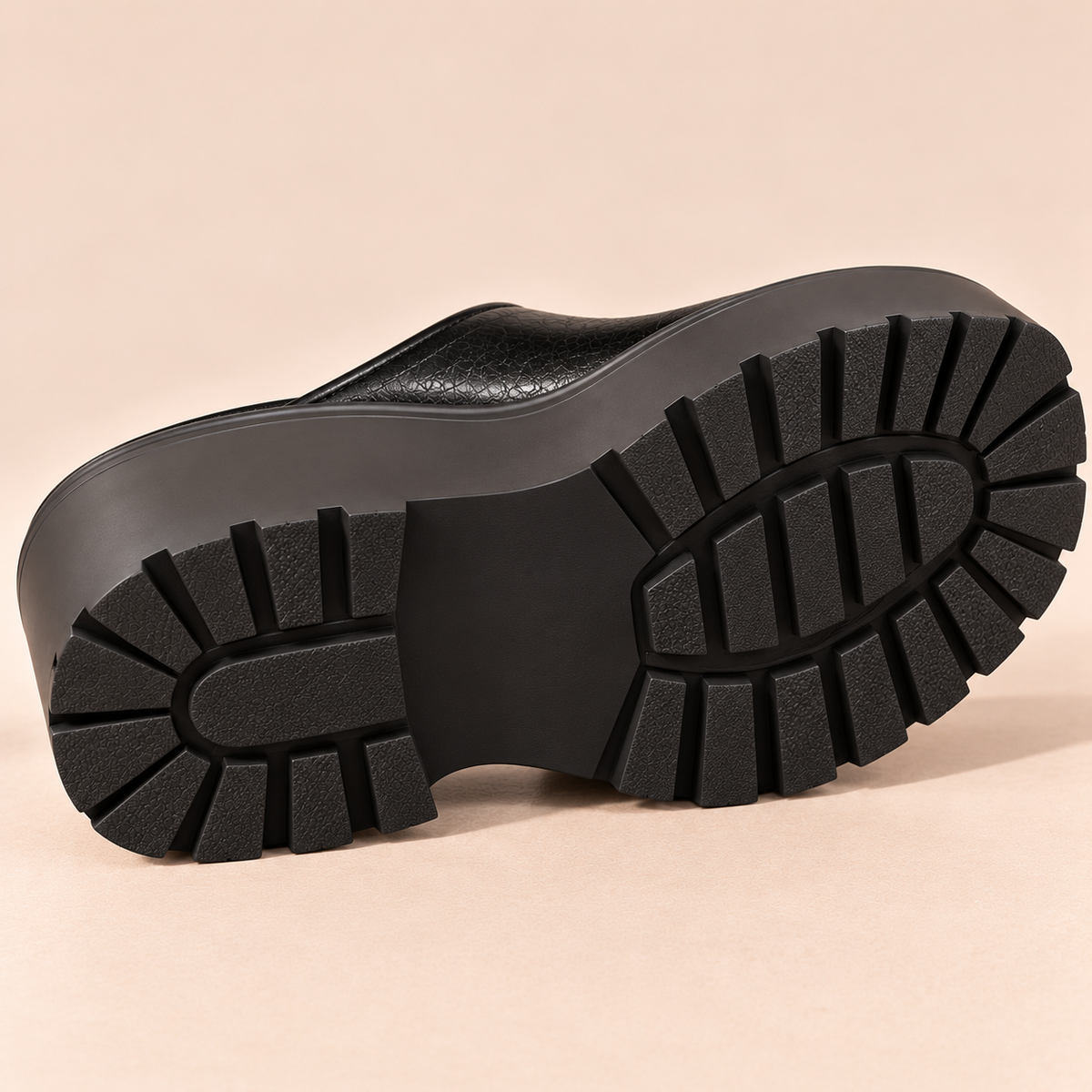 Women's Platform Mule Clogs with Rounded Toe and Chunky Lug Sole alternate view